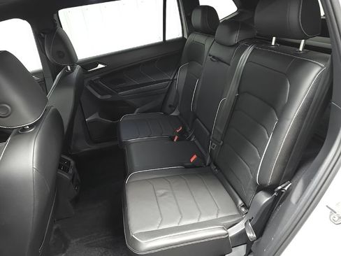 Used 2024 Volkswagen Tiguan SEL R-Line w/ MDO Package, Two-Row AWD/4WD image 34