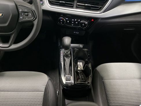 Used 2024 Chevrolet Trax LT image 10