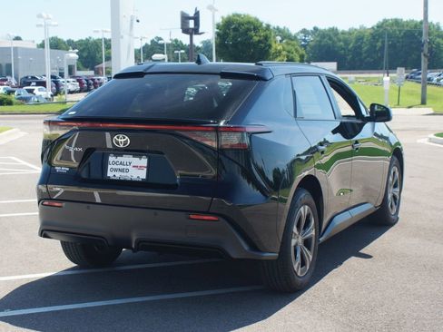 Used 2024 Toyota bZ4X FWD image 19