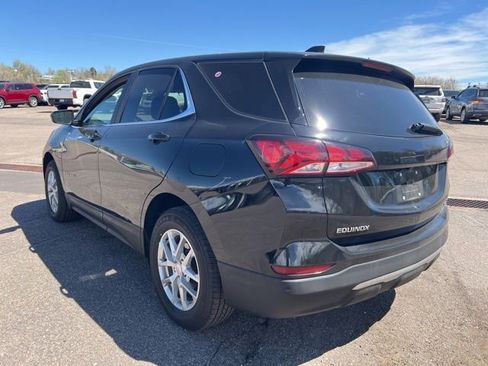 Used 2022 Chevrolet Equinox LT image 3