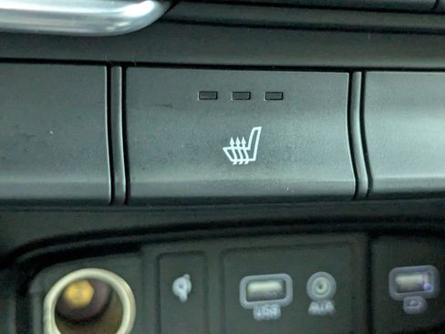 Used 2020 Hyundai Santa Fe SEL w/ Convenience Package image 25