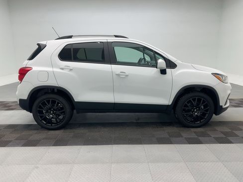 Certified 2022 Chevrolet Trax LT w/ Sport Edition image 8