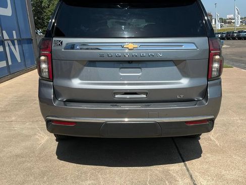 Used 2021 Chevrolet Suburban LT w/ LT Signature Package RWD image 7