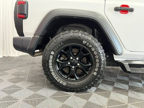 Used 2020 Jeep Wrangler Unlimited Sport AWD/4WD image 36