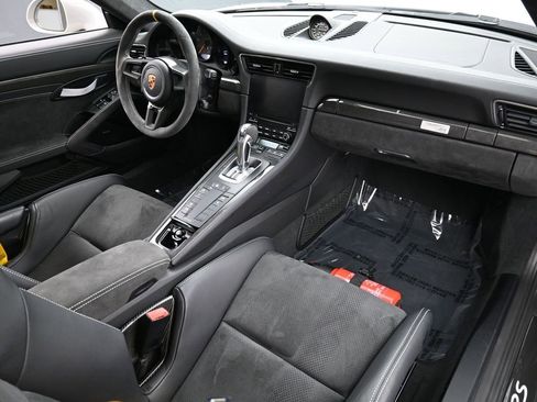 Used 2019 Porsche 911 GT3 RS image 28