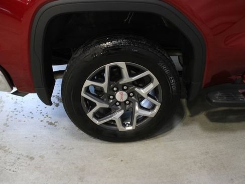Used 2024 GMC Sierra 1500 SLT w/ SLT Premium Plus Package AWD/4WD image 33