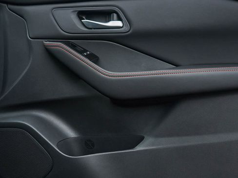 New 2026 Nissan Rogue SV image 10