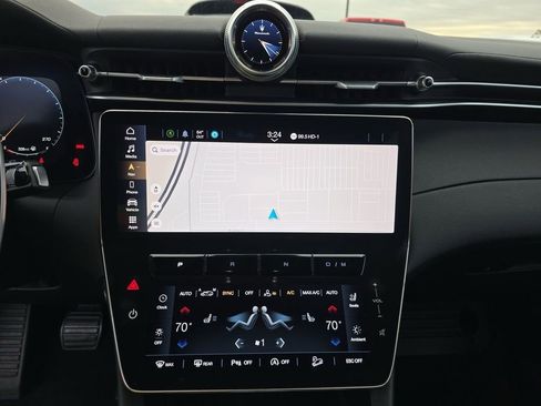 Used 2024 Maserati Grecale GT image 9