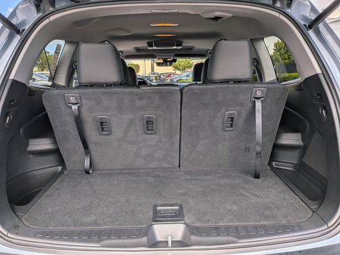 Used 2022 Honda Pilot Touring image 13