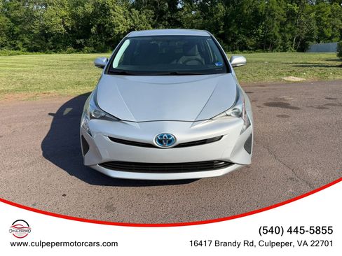 Used 2016 Toyota Prius Two FWD image 1