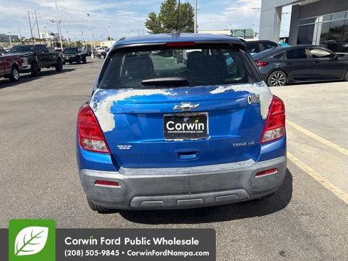 Used 2015 Chevrolet Trax LS w/ LPO, Cargo Package FWD image 7