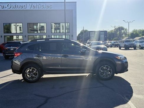 Used 2022 Subaru Crosstrek 2.5i Sport w/ Moonroof Package AWD/4WD image 8