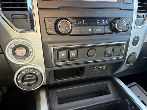 Used 2019 Nissan Titan PRO-4X image 21
