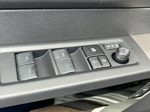 New 2026 Toyota Tundra Limited AWD/4WD image 8