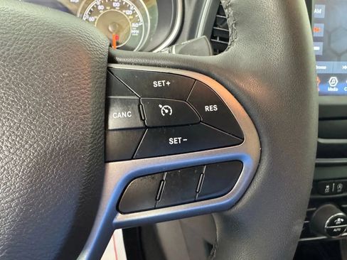 Used 2022 Jeep Cherokee Latitude Lux FWD image 16
