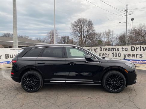 Used 2021 Lincoln Corsair Reserve image 2