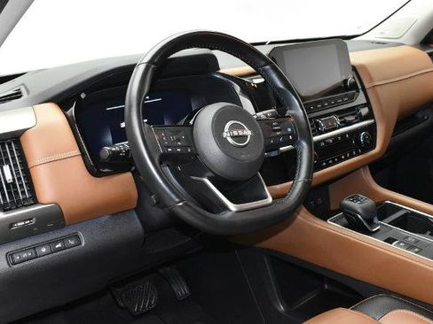 Certified 2022 Nissan Pathfinder Platinum w/ Cargo Package AWD/4WD image 16