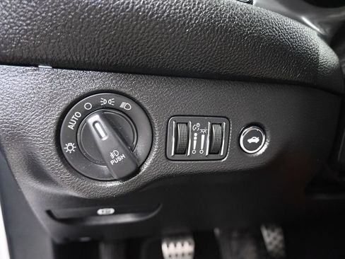Used 2019 Dodge Challenger R/T Scat Pack w/ Shaker Package RWD image 26