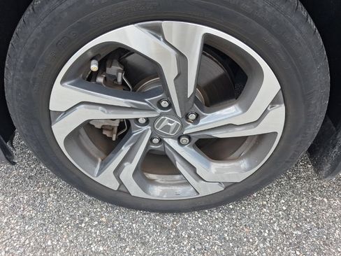 Used 2018 Honda Accord EX-L image 17