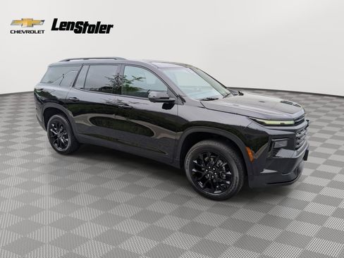 Used 2026 Chevrolet Traverse LT w/ Midnight/Sport Edition FWD image 6