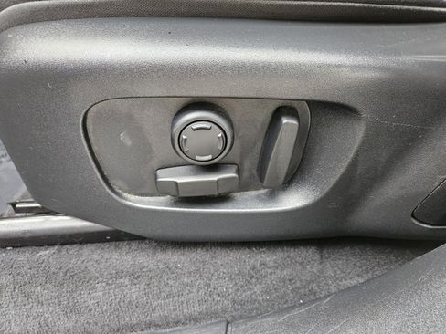 Used 2021 Land Rover Range Rover Velar S image 9