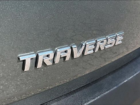 Used 2023 Chevrolet Traverse LT FWD image 30