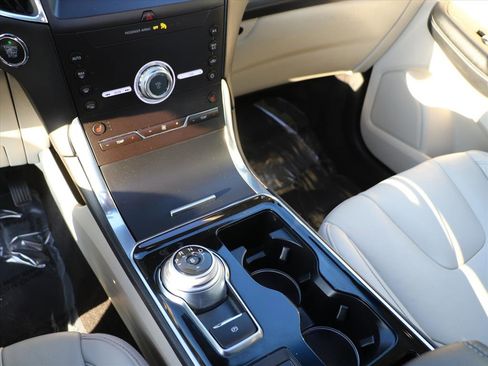 Used 2020 Ford Edge Titanium w/ Class II Trailer Tow Package image 14