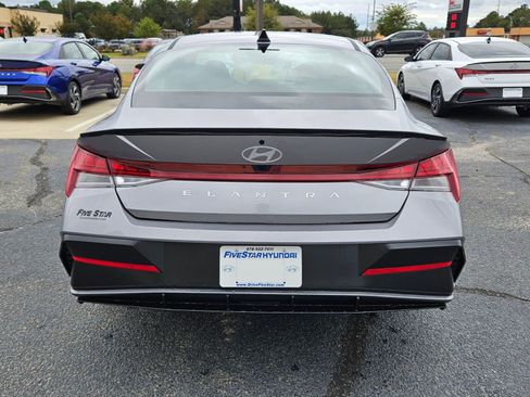 New 2026 Hyundai Elantra SEL Sport Premium FWD image 10
