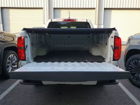 Used 2020 Chevrolet Colorado LT RWD image 9