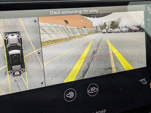 Used 2025 Land Rover Defender 110 S image 14