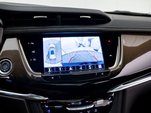 Certified 2025 Cadillac XT6 Sport w/ Platinum Package AWD/4WD image 29