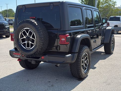 Used 2024 Jeep Wrangler Unlimited Rubicon w/ Technology Group AWD/4WD image 5