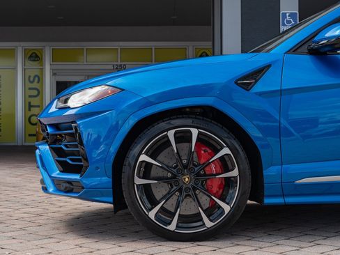 Used 2020 Lamborghini Urus image 14
