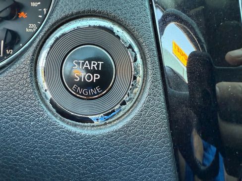 Used 2018 Nissan Rogue Sport SL image 18