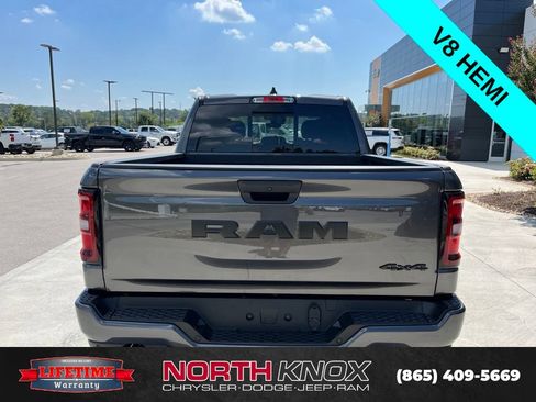 New 2026 RAM 1500 Express AWD/4WD image 19