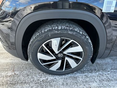 New 2026 Volkswagen Atlas SE image 2