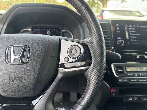 Used 2024 Honda Passport Black Edition image 18