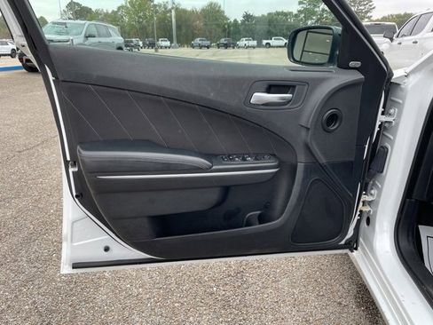 Used 2023 Dodge Charger SXT image 11