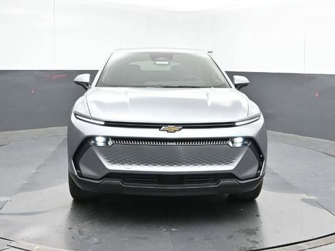 New 2026 Chevrolet Equinox EV LT image 8