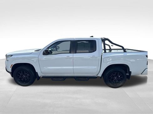 Used 2023 Nissan Frontier SV w/ Midnight Edition Package AWD/4WD image 4