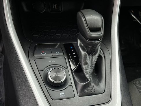 Used 2025 Toyota RAV4 LE image 24