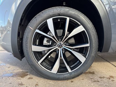 New 2026 Volkswagen Atlas Cross Sport SEL Premium R-Line AWD/4WD image 27