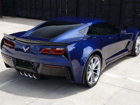 Used 2018 Chevrolet Corvette Grand Sport RWD image 16