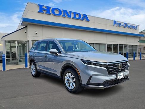 Used 2023 Honda CR-V LX image 3