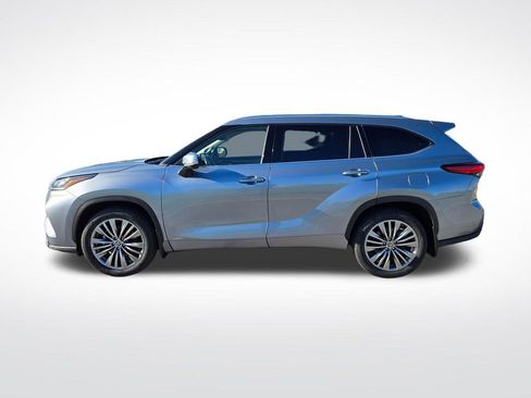 Used 2022 Toyota Highlander Platinum AWD/4WD image 7
