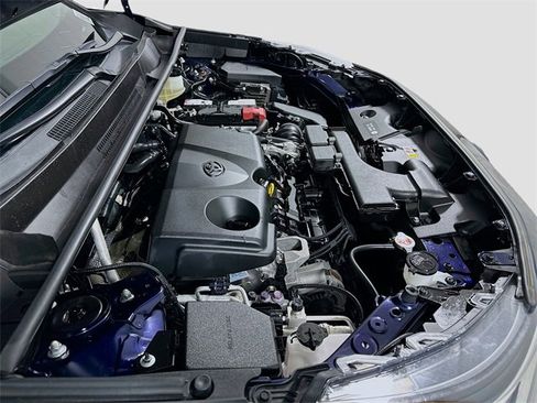 Used 2021 Toyota RAV4 XLE Premium image 27