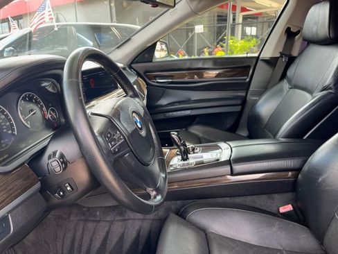 Used 2010 BMW 750Li image 21
