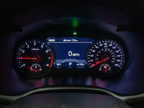 Used 2020 Kia Stinger GT1 image 8