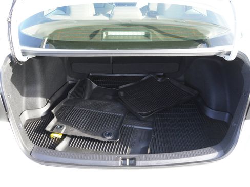 Certified 2024 Toyota Corolla SE image 20