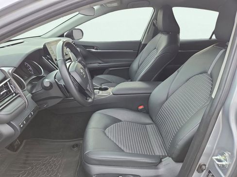 Used 2024 Toyota Camry SE image 18